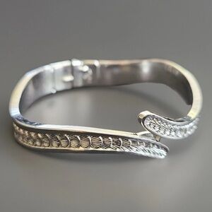 Vintage Monet By-Pass Bracelet Scallop Shell Hinged Silver Coastal  Resort Beach